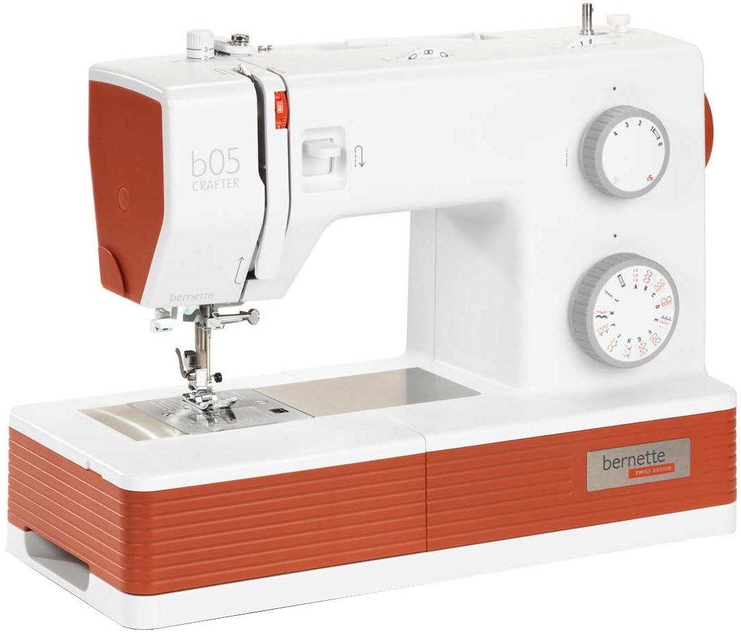 Швейная машина / оверлок BERNINA Bernette B05 Crafter. Обзоры, инструкции,  ссылки: BERNINA Bernette B05 Crafter